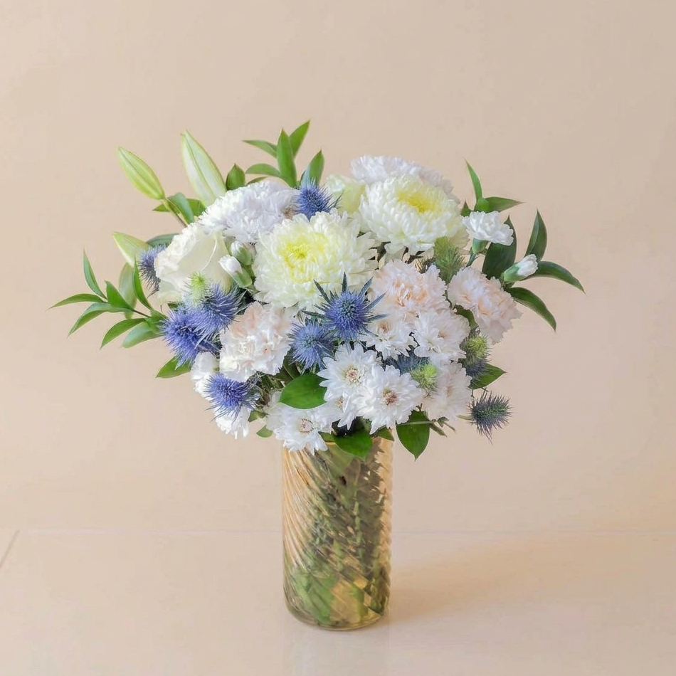 The Classic – elegant white flower bouquet by Aurelia Flowers