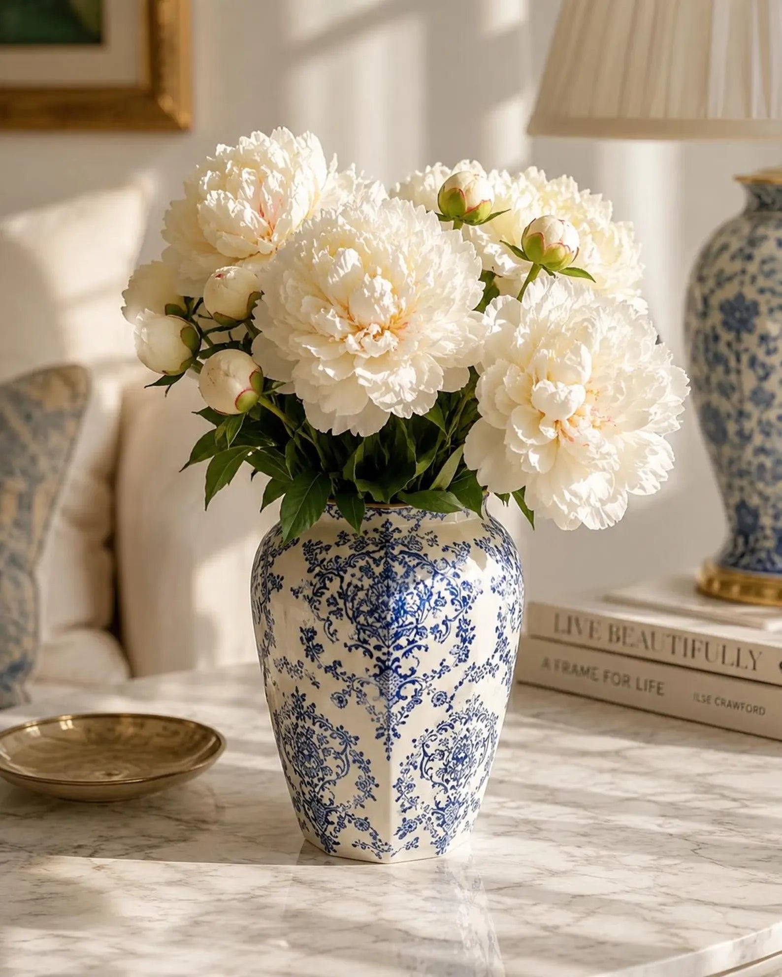 Blue and White Porcelain Vase, Hand Painted Ceramic Flower Vase, Chinoiserie Home Decor, Elegant Floral Centerpiece, Vintage Style Decor